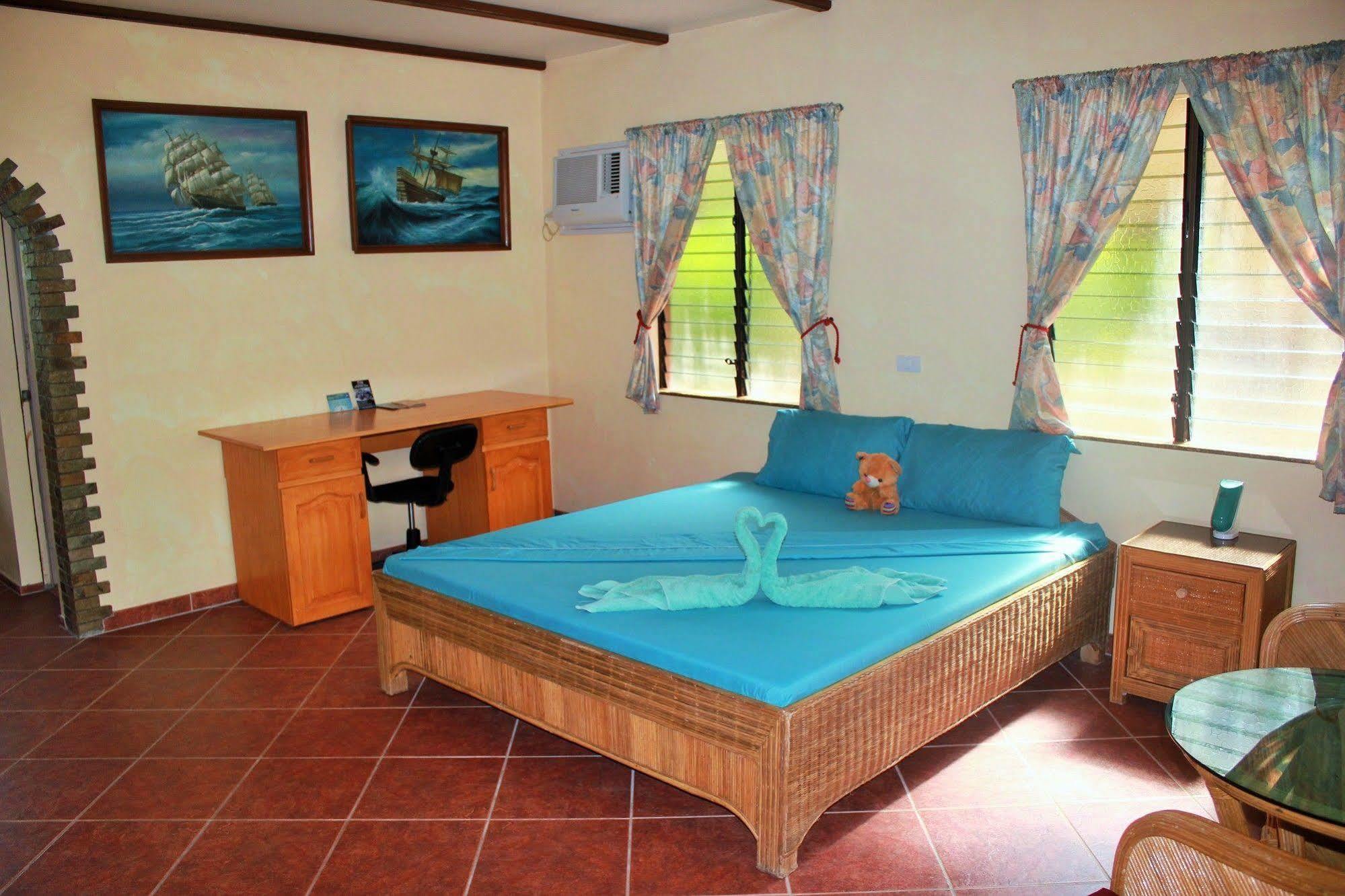 Aqua-Landia Resort Dauin Exterior photo